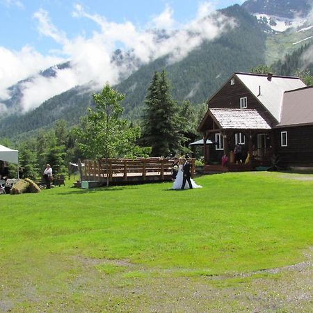 Birch Meadows Lodge B&B Fernie Bagian luar foto