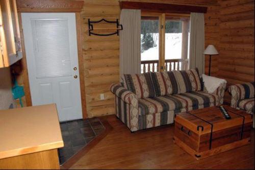 Birch Meadows Lodge B&B Fernie Ruang foto