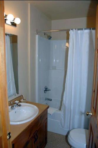 Birch Meadows Lodge B&B Fernie Ruang foto