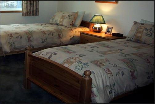 Birch Meadows Lodge B&B Fernie Bagian luar foto